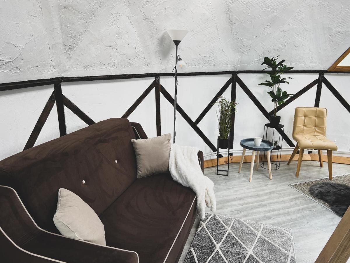 Soho-Place Bran  Bagian luar foto